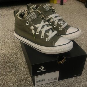 Converse Kids' Green High-Top Sneakers Size 13. Boys or girls